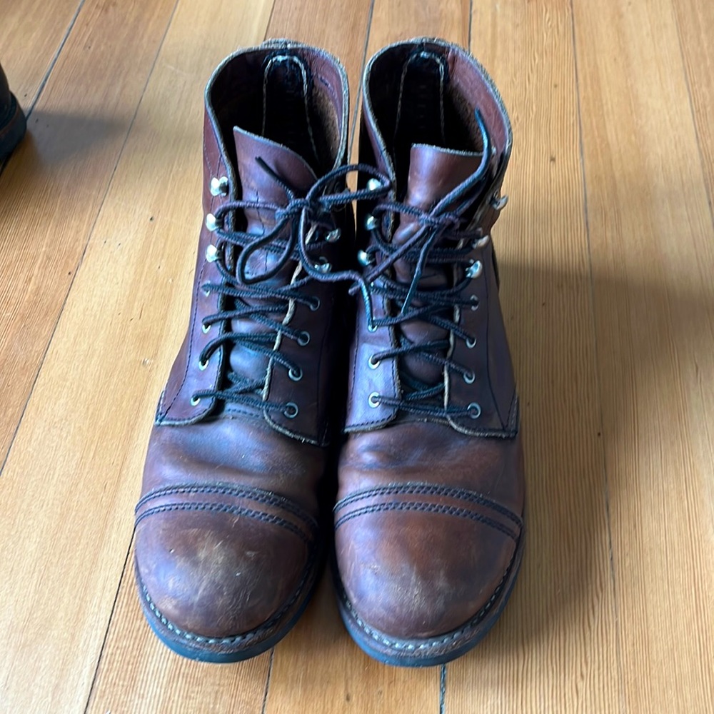 Red Wing Iron Ranger boots size 9 Amber